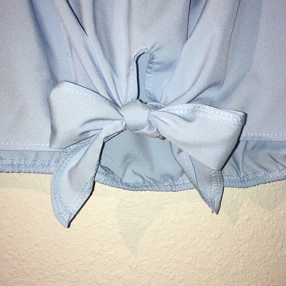 Off the shoulder bow knot crop top - Picture 3 of 8
